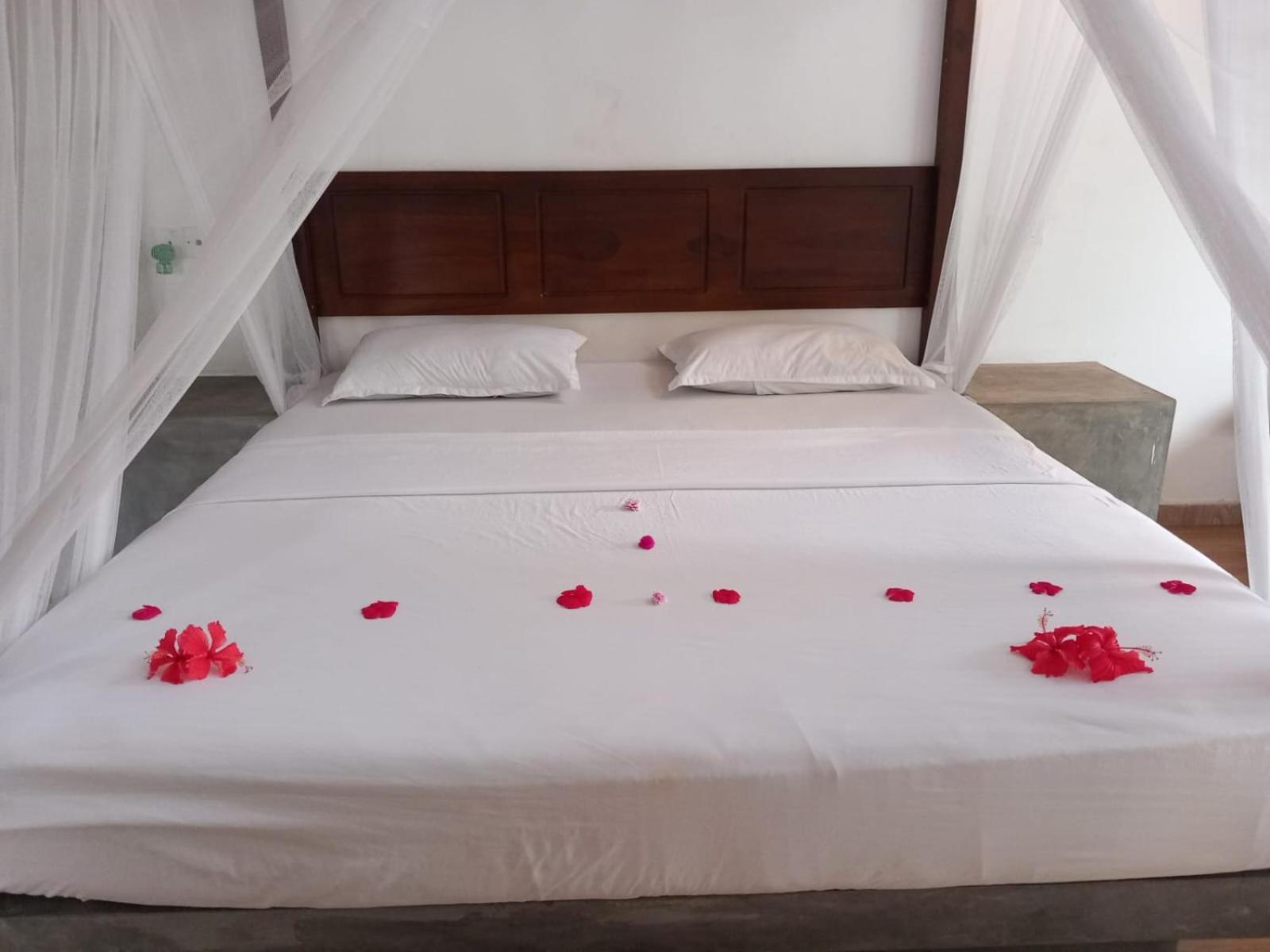 Villa Tangalle Lagoon Room photo
